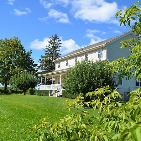 Old Town Country Landing Bed & Breakfast Niagara-on-the-Lake Екстериор снимка