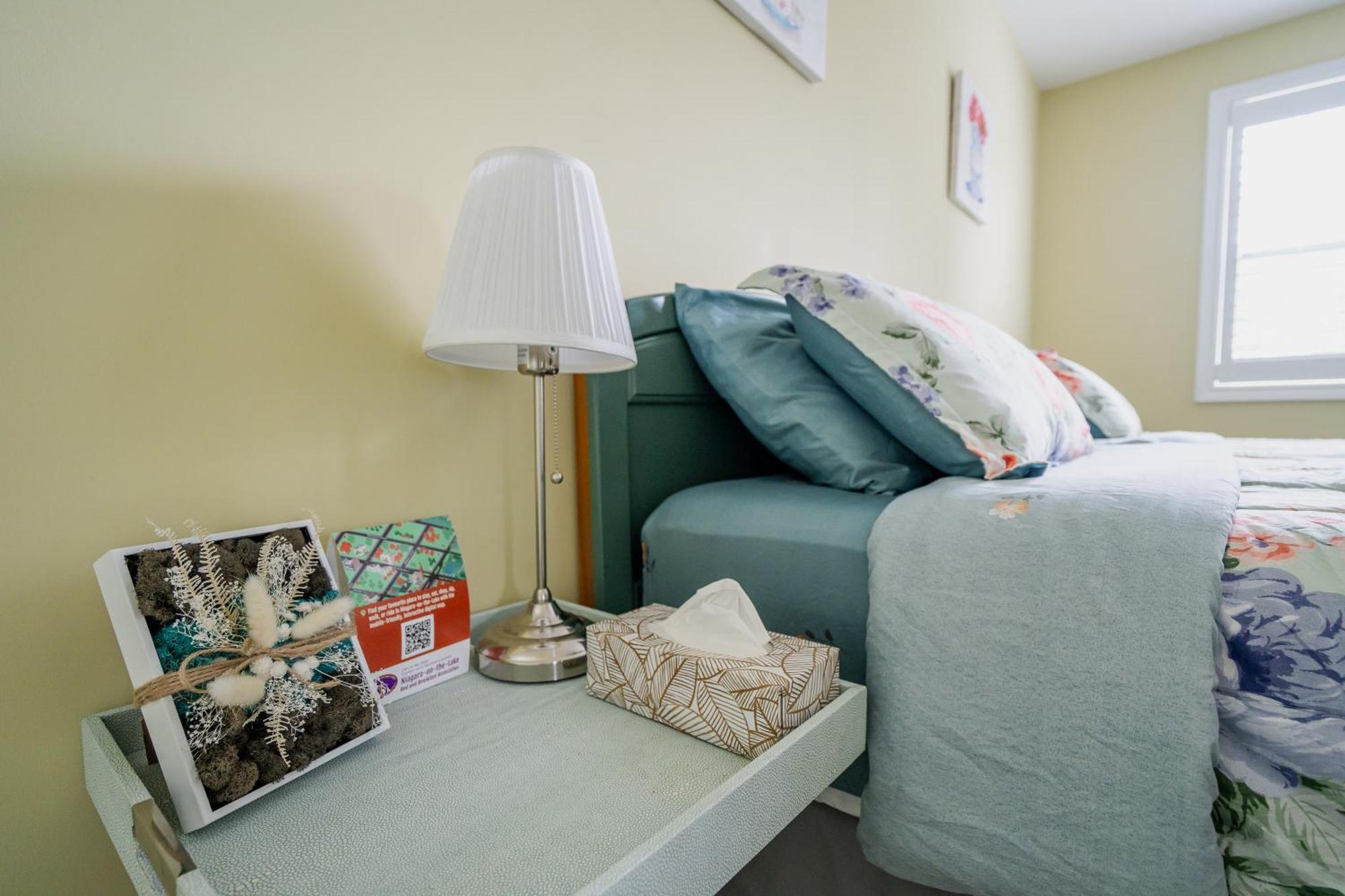 Old Town Country Landing Bed & Breakfast Niagara-on-the-Lake Екстериор снимка