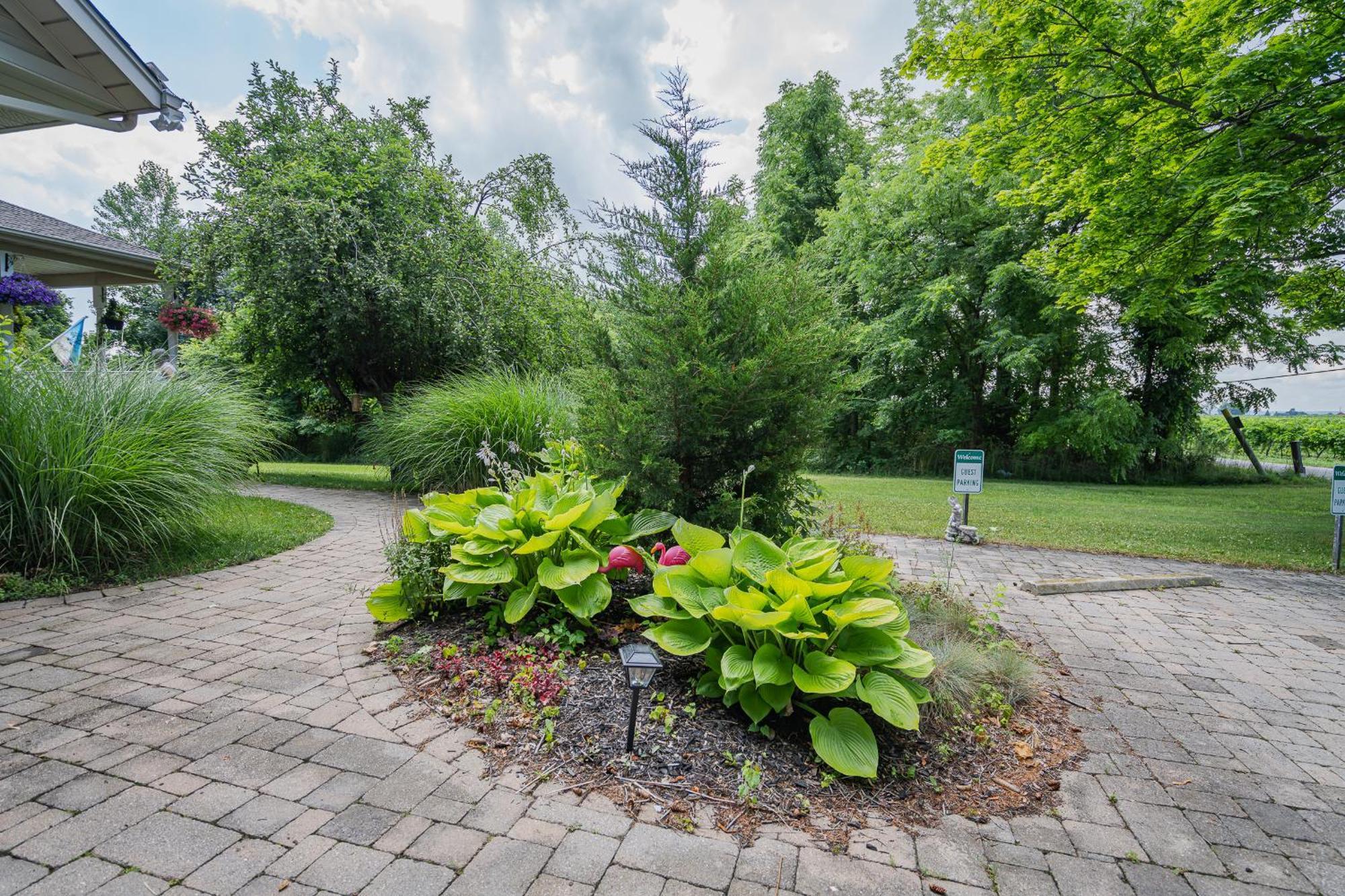 Old Town Country Landing Bed & Breakfast Niagara-on-the-Lake Екстериор снимка